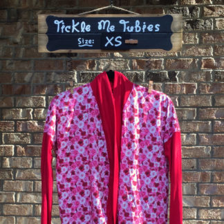Red Red Roses Cute & Cozy Cardi